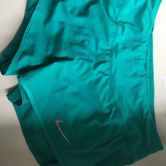 NIKE DRI FIT SHORTS - Picture 1 of 2